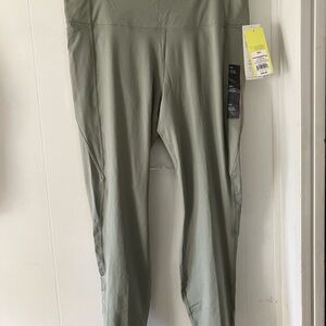 All in motion woman’s XXL leggings sage